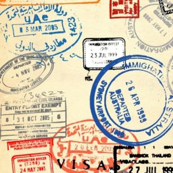 Meet your Posher, Carrie Ann - Picture 5 of 7